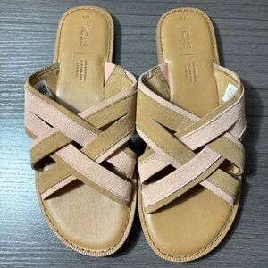 TOMS Val Suede‎ Coral Pink Sandles Womens Size 8 NWOT